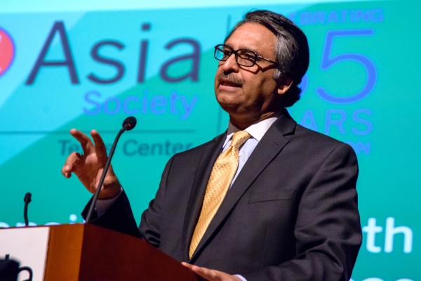 PAKISTAN: Foreign Minister Condemns India's Supreme Court Ruling on IIOJK, Appeals to International Bodies