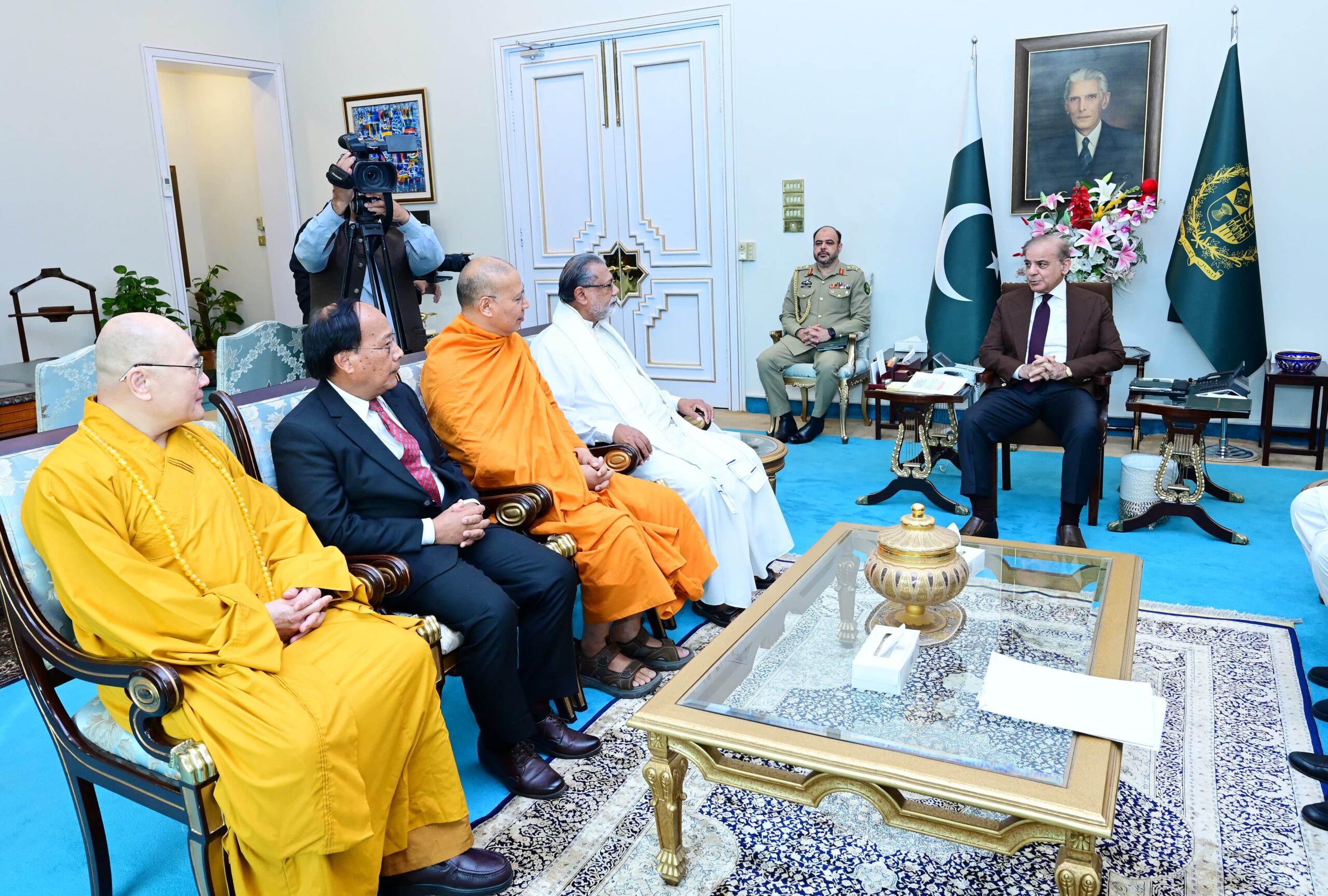 Sri Lankan, Nepali, Vietnamese and Thai Buddhist Leaders Meet with Prime Minister of Pakistan for Interfaith Dialogue