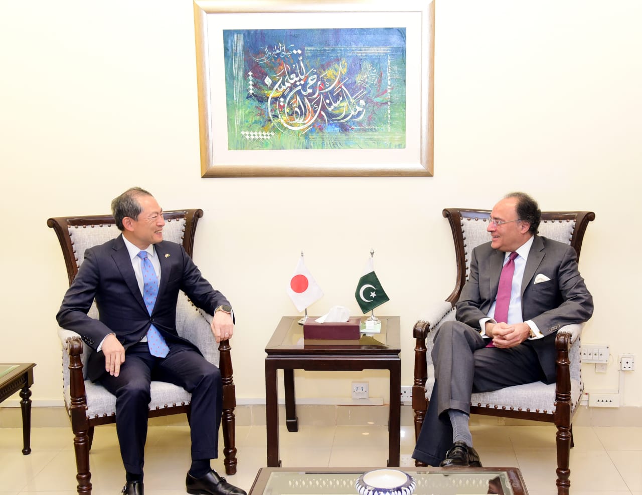 Finance Minister Aurangzeb and Japanese Envoy Akamatsu Agree on Expanding Economic Horizons