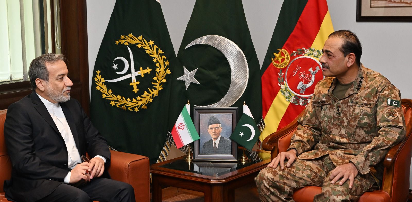 Pak Army Chief General Munir, Iranian FM Araghchi Discuss Regional Security, Border Cooperation